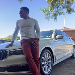 Meet your Posher, Santana